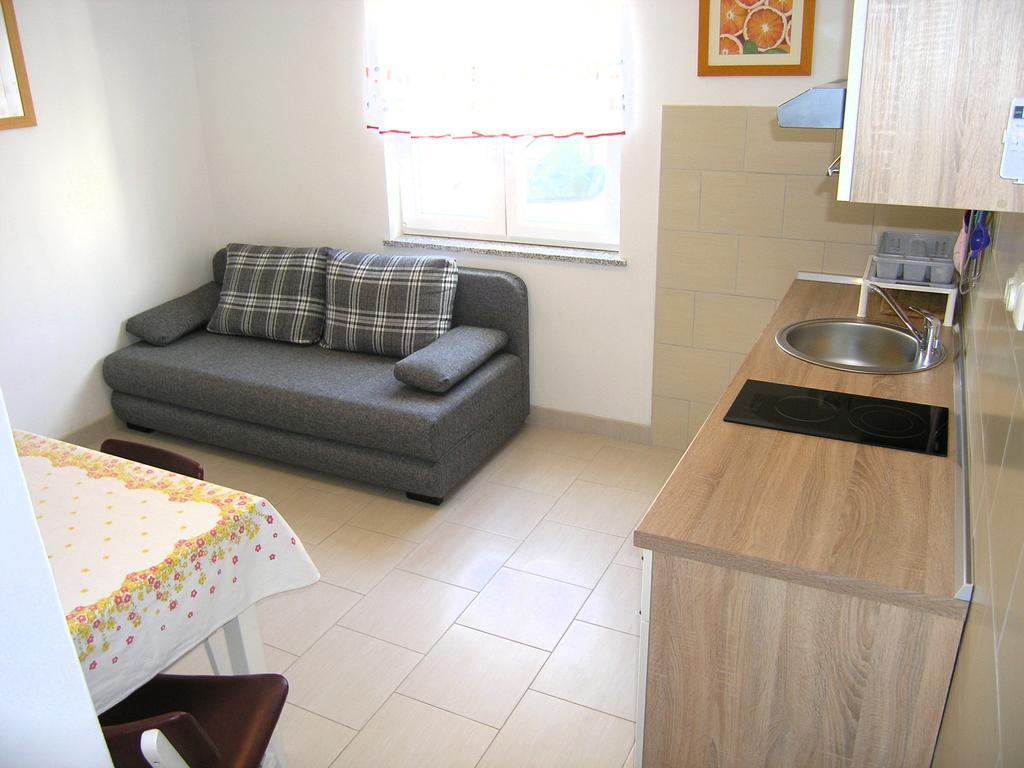 Apartman Vera Крк Екстер'єр фото