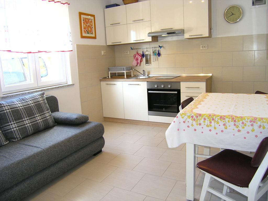 Apartman Vera Крк Екстер'єр фото