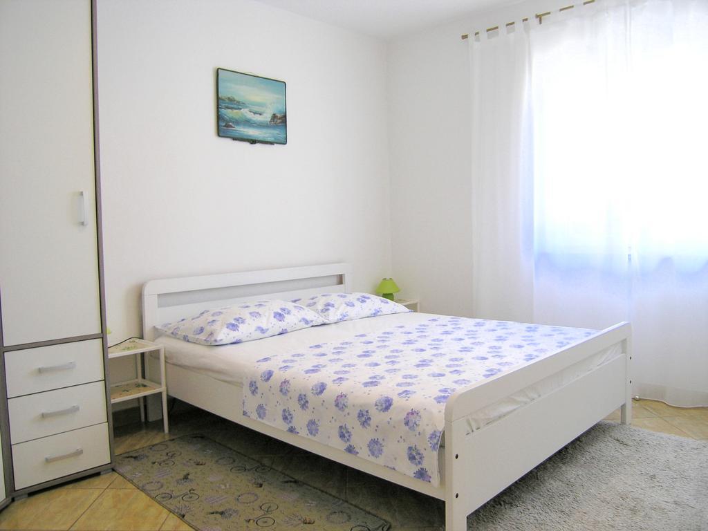 Apartman Vera Крк Екстер'єр фото
