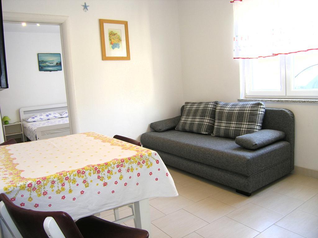 Apartman Vera Крк Екстер'єр фото